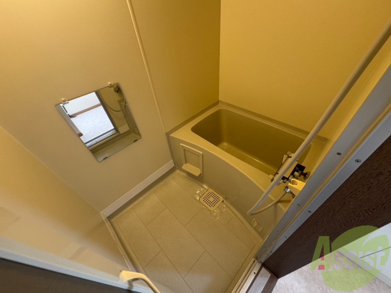 バス・シャワールーム　ユニットバスです。疲れを癒すのに欠かせませんね！