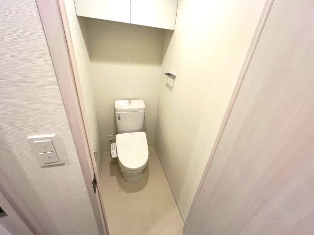トイレ　写真は、他部屋の同間取りです。(現況優先)