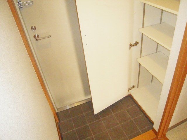 玄関　★お問い合わせはタウンハウジングまで★