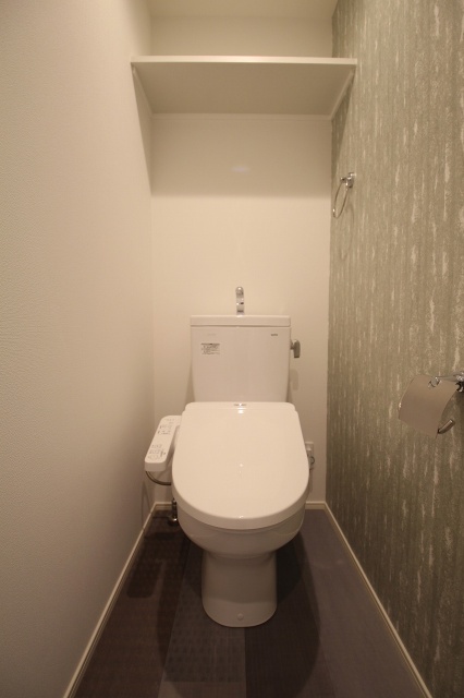 トイレ　別号室の写真です。