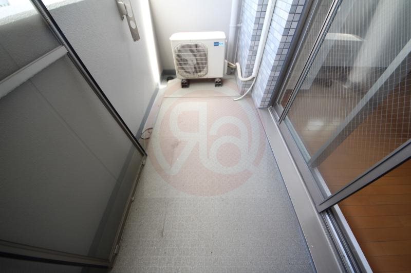 バルコニー　お洗濯にも便利なバルコニー付き