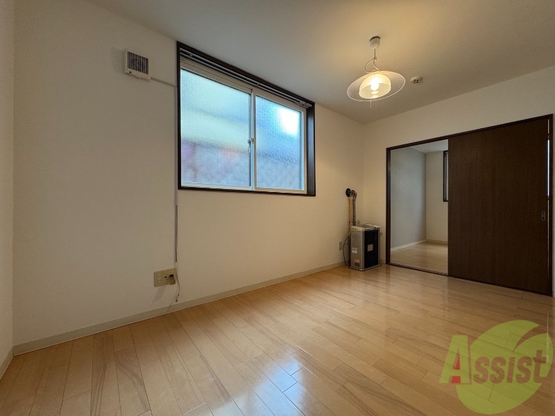 居室・リビング　広くてキレイなお部屋が広がっていて、充実した生活が送れそう。