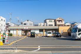 コンビニ　セブンイレブン 高槻城西町店（コンビニ）まで129m