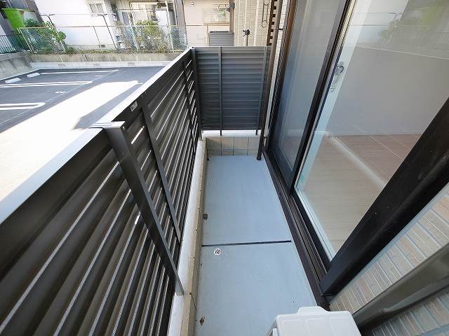 バルコニー　陽当たり良好なバルコニーです