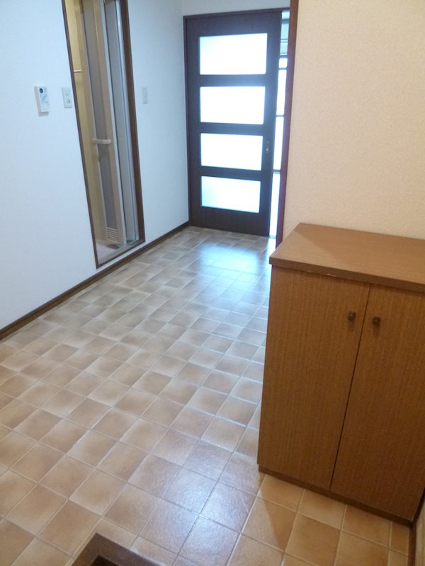 玄関　同タイプのお部屋の写真です