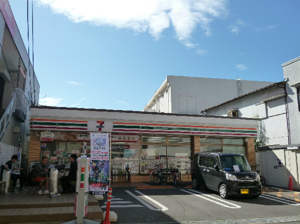 コンビニ　セブンイレブン 吹田関大前店（コンビニ）まで341m