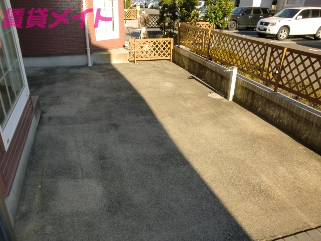 庭　同物件別室の画像です