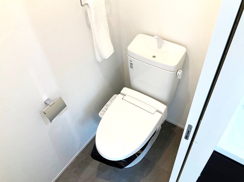あおなみ線 稲永駅 徒歩10分 3階建 築5年のトイレ写真