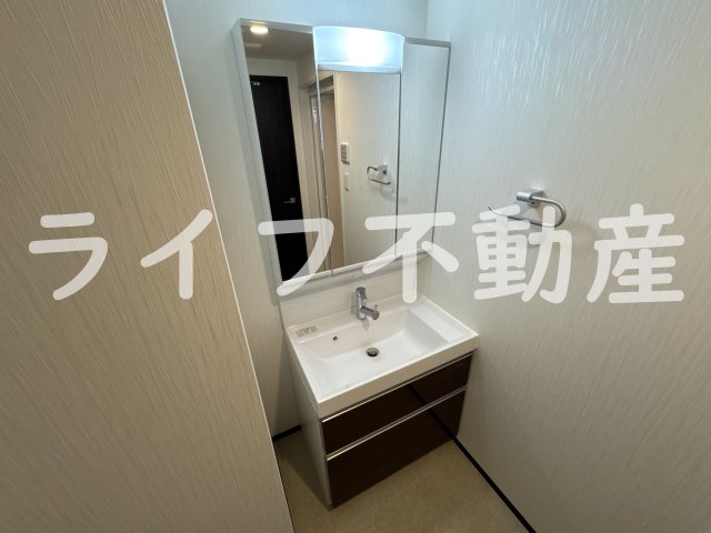 洗面設備　独立洗面化粧台付き