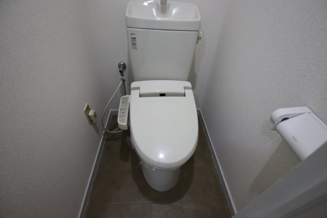 トイレ　※他のお部屋の参考写真の為、原状優先です。