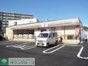 コンビニ　セブンイレブン多摩鶴牧２丁目店（コンビニ）まで586m