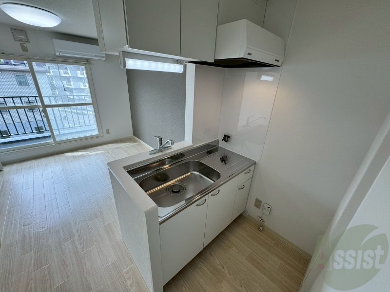 キッチン　ガスキッチンです。２口コンロが設置できます。