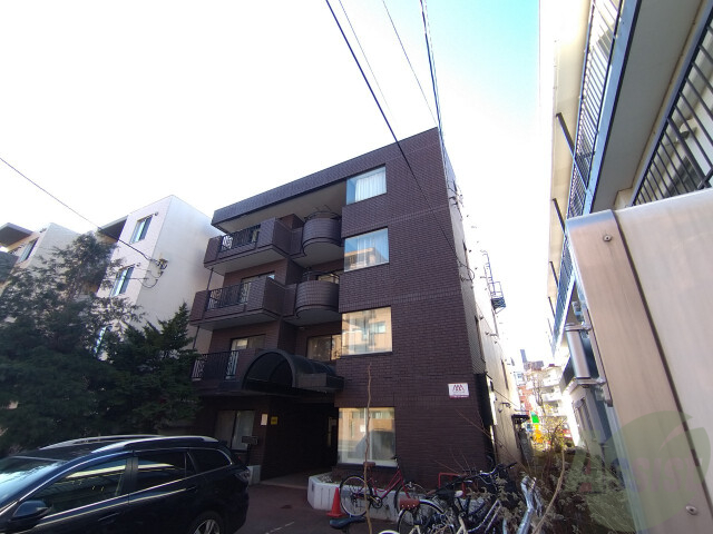 建物外観　札幌市中央区南１６条西「エクセレントハウス中島公園１６５」
