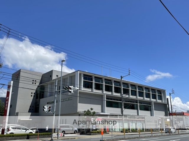 郵便局　高知東郵便局（郵便局）まで495m