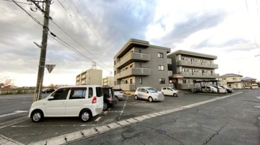 駐車場　エントランス