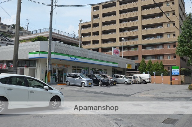 コンビニ　ファミリーマート（コンビニ）まで1244m