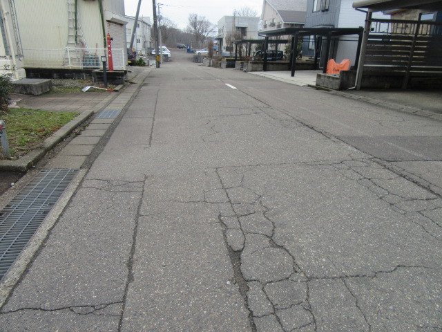 その他　前面道路（その他）まで0m