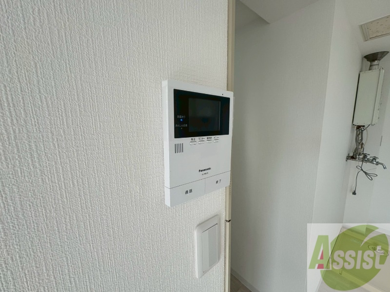 セキュリティ　モニター付きで来客者の顔も確認できるので安心ですね！！