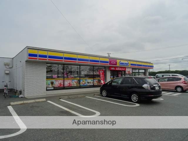 コンビニ　ミニストップ（コンビニ）まで864m