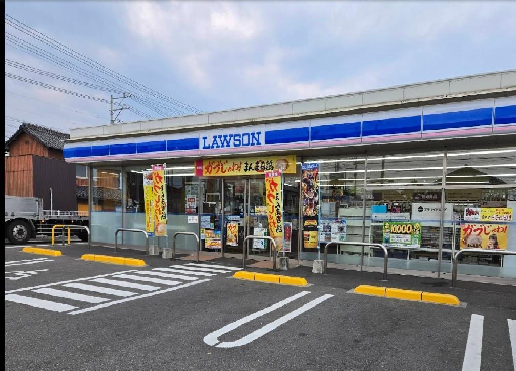 コンビニ　ローソン新居浜新須賀店（コンビニ）まで17m