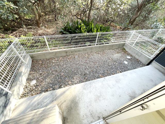 バルコニー　庭