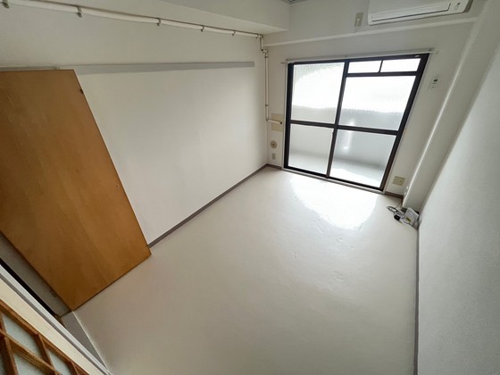 居室・リビング　※別部屋の写真です