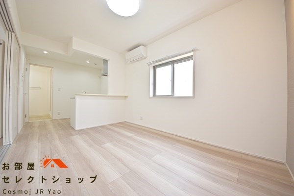 フジパレス教興寺3丁目IIの居間写真