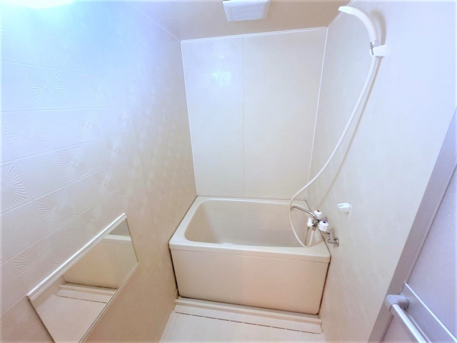 バス・シャワールーム　お問い合わせはミニミニ徳重店まで！