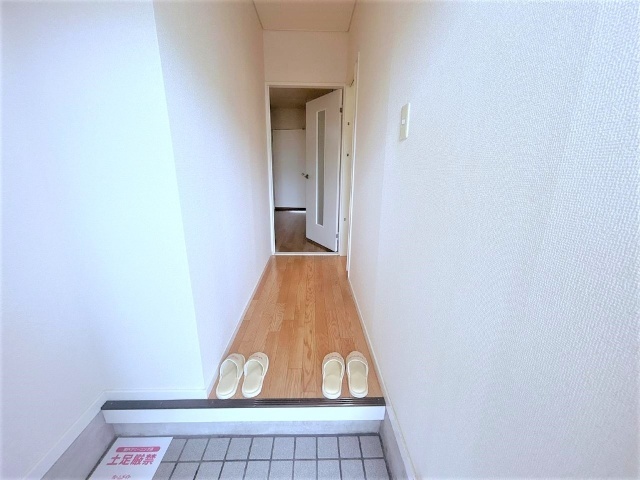 玄関　お問い合わせはミニミニ徳重店まで！