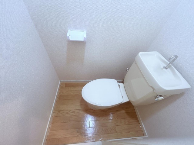 トイレ　お問い合わせはミニミニ徳重店まで！