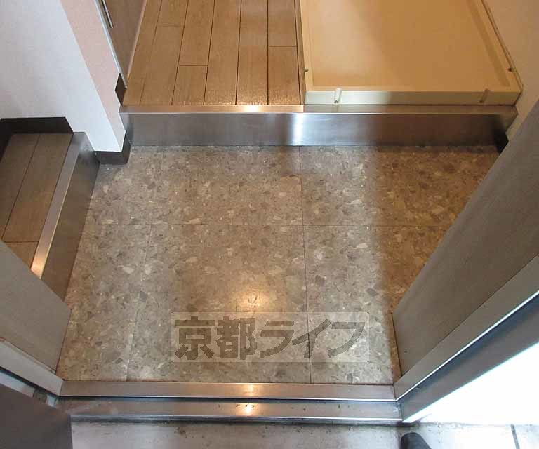 玄関　来客にも安心の広さです