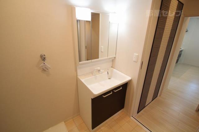 洗面設備　独立洗面台です。