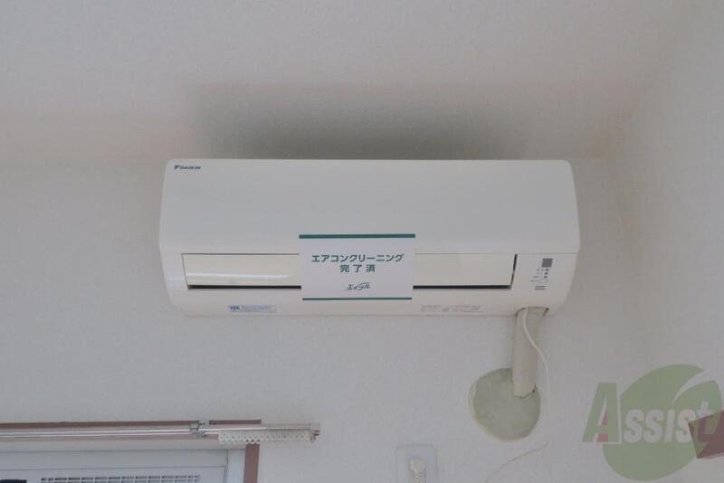 その他設備　エアコンが一基あるだけで生活がガラッと変わる気がしますねー。