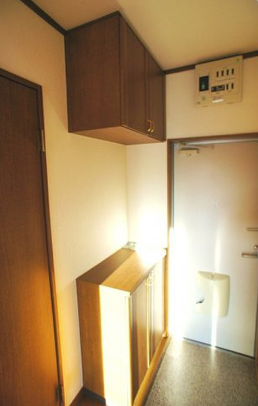 玄関　収納もある玄関です