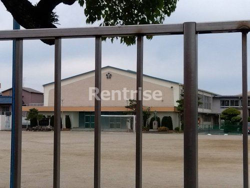 小学校　一宮市立黒田小学校（小学校）まで2141m