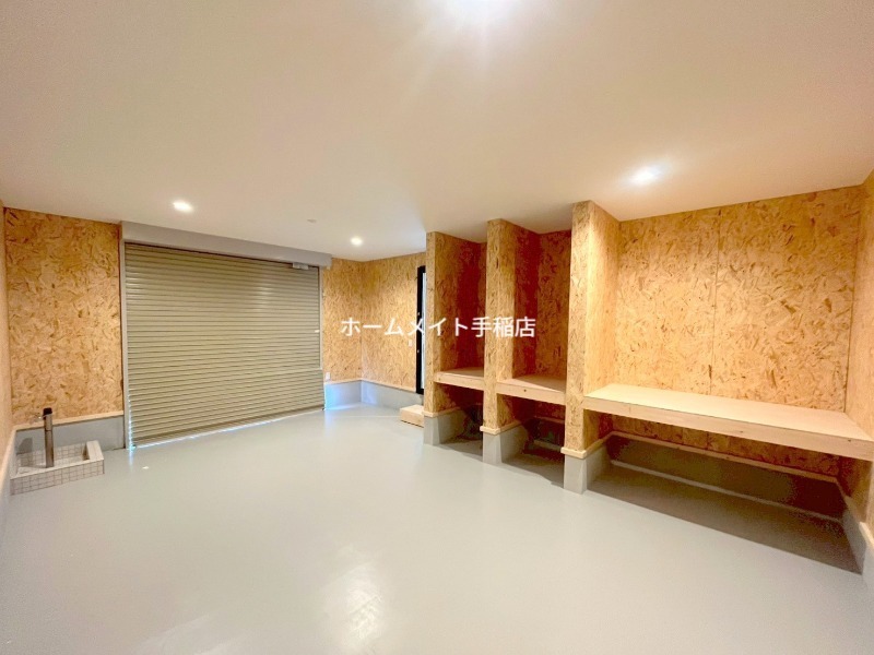 駐車場　駐車スペースでございます！