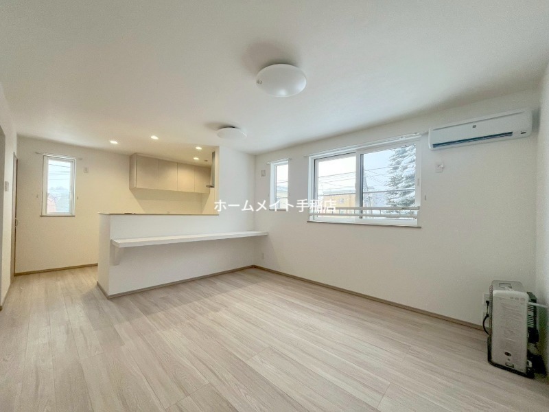 居室・リビング　広々リビングスペースございます！