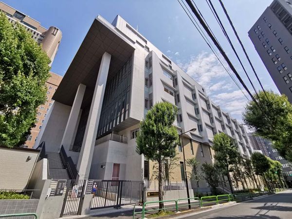 幼稚園・保育園　千代田区立お茶の水幼稚園（幼稚園・保育園）まで94m