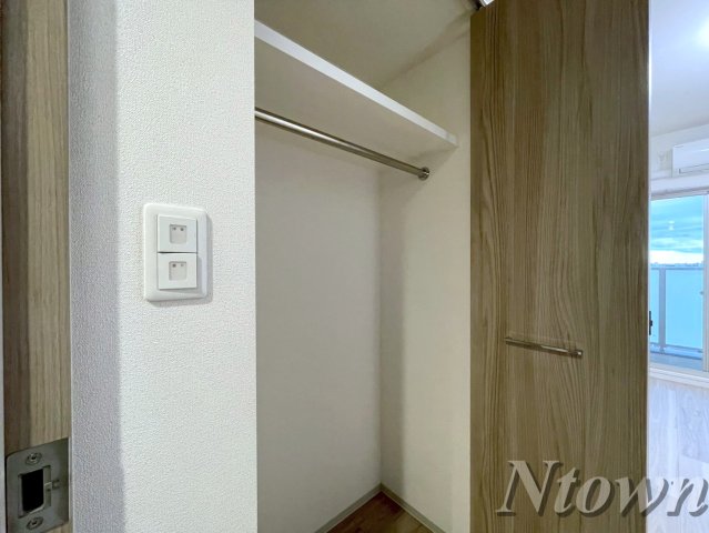 収納　内装は落ち着いています