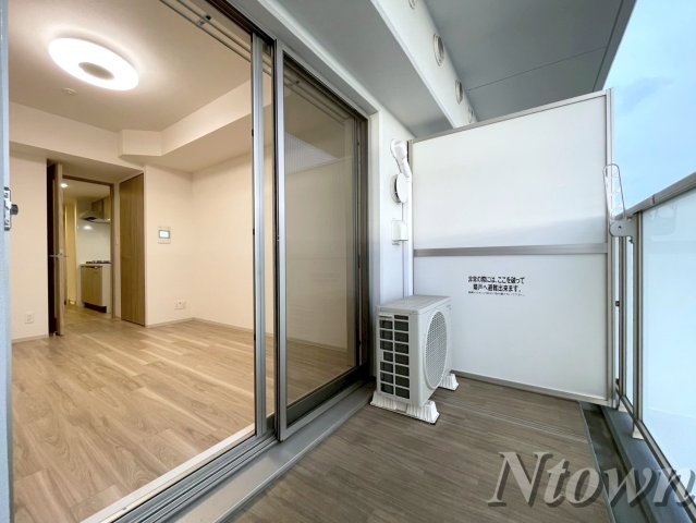 バルコニー　開放的で明るい空間を演出してくれるバルコニーです