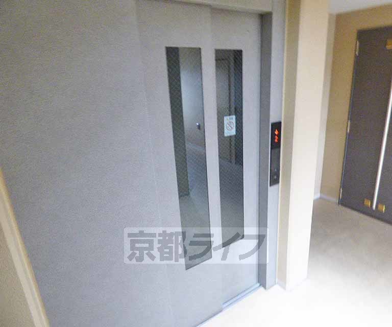 その他　エレベーターです。