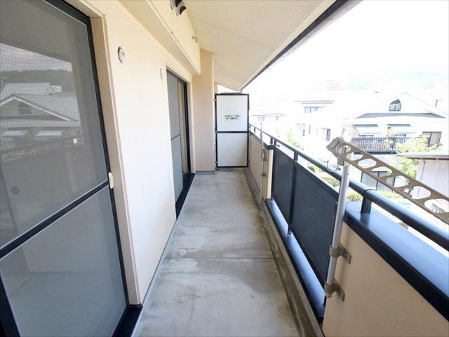 バルコニー　松山市持田町　シェーンブルン持田　ベランダ