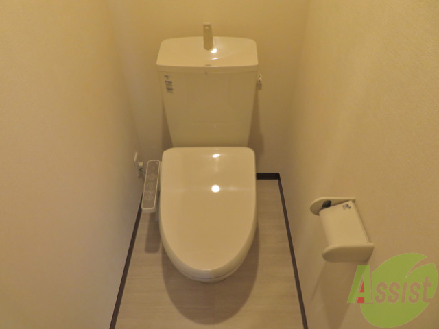 トイレ　トイレには、ウォシュレットが設置されてるので便利ですね