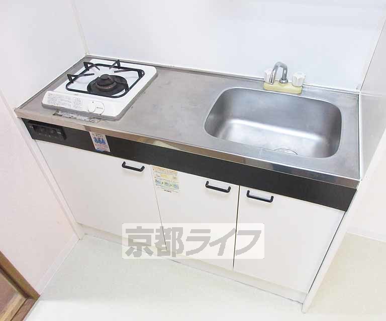 キッチン　まな板スペースあります。