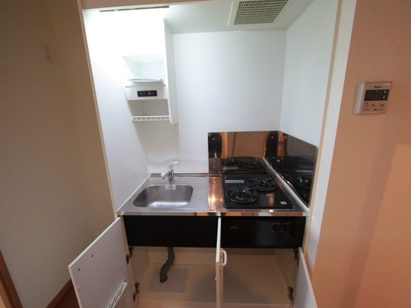 キッチン　システムキッチン（ガス2口）冷蔵・レンジ等ご用意できます