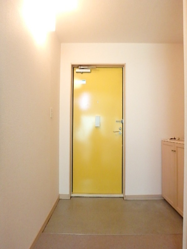 玄関　図面と現状に相違がある場合には現状を優先．．．