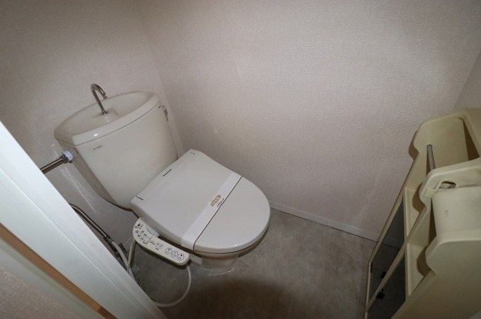 トイレ　別号室の写真です