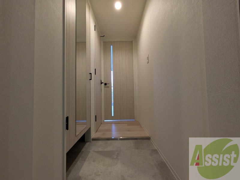 玄関　使いやすく明るい印象の玄関になっておりました！