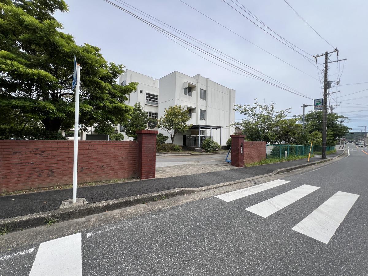 小学校　南子安（小学校）まで550m