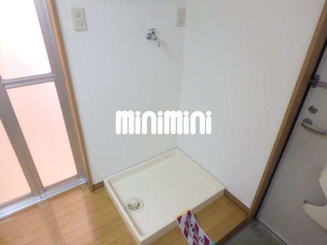 その他設備　室内洗濯機置場もございます。